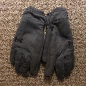 Under Armour gloves
